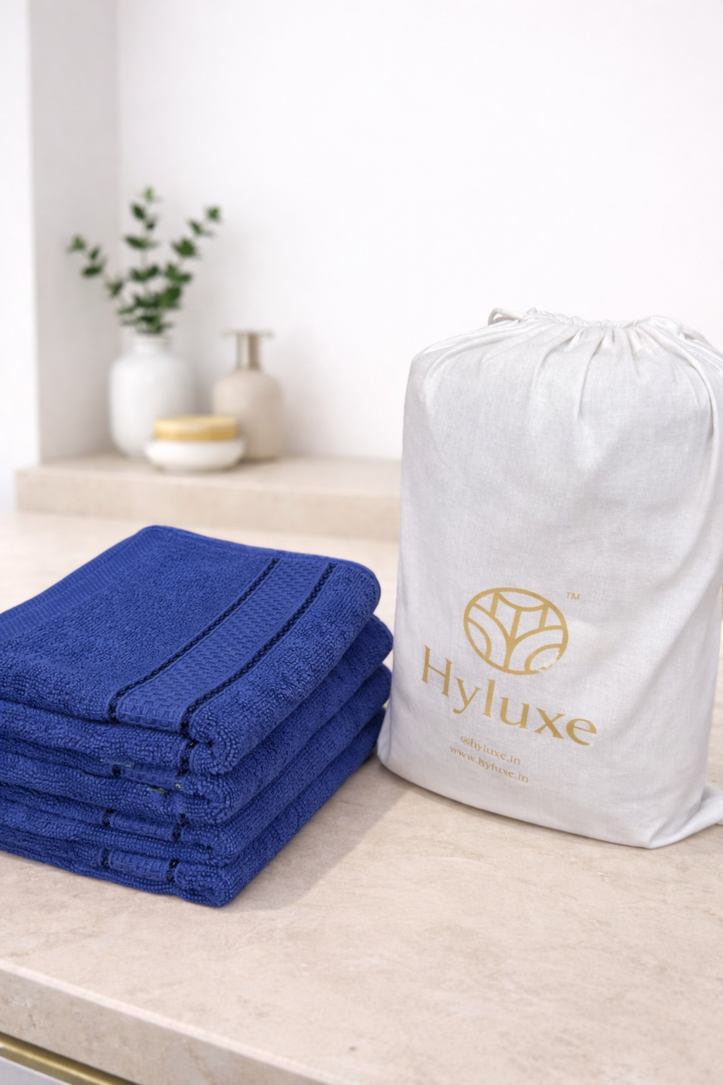 The Aura Hand Towel (Set of 4):  Midnight Navy