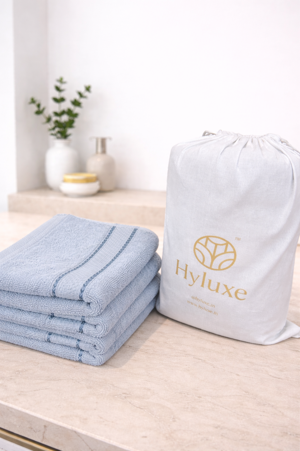 The Aura Hand Towel (Set of 4): Stone Cloud