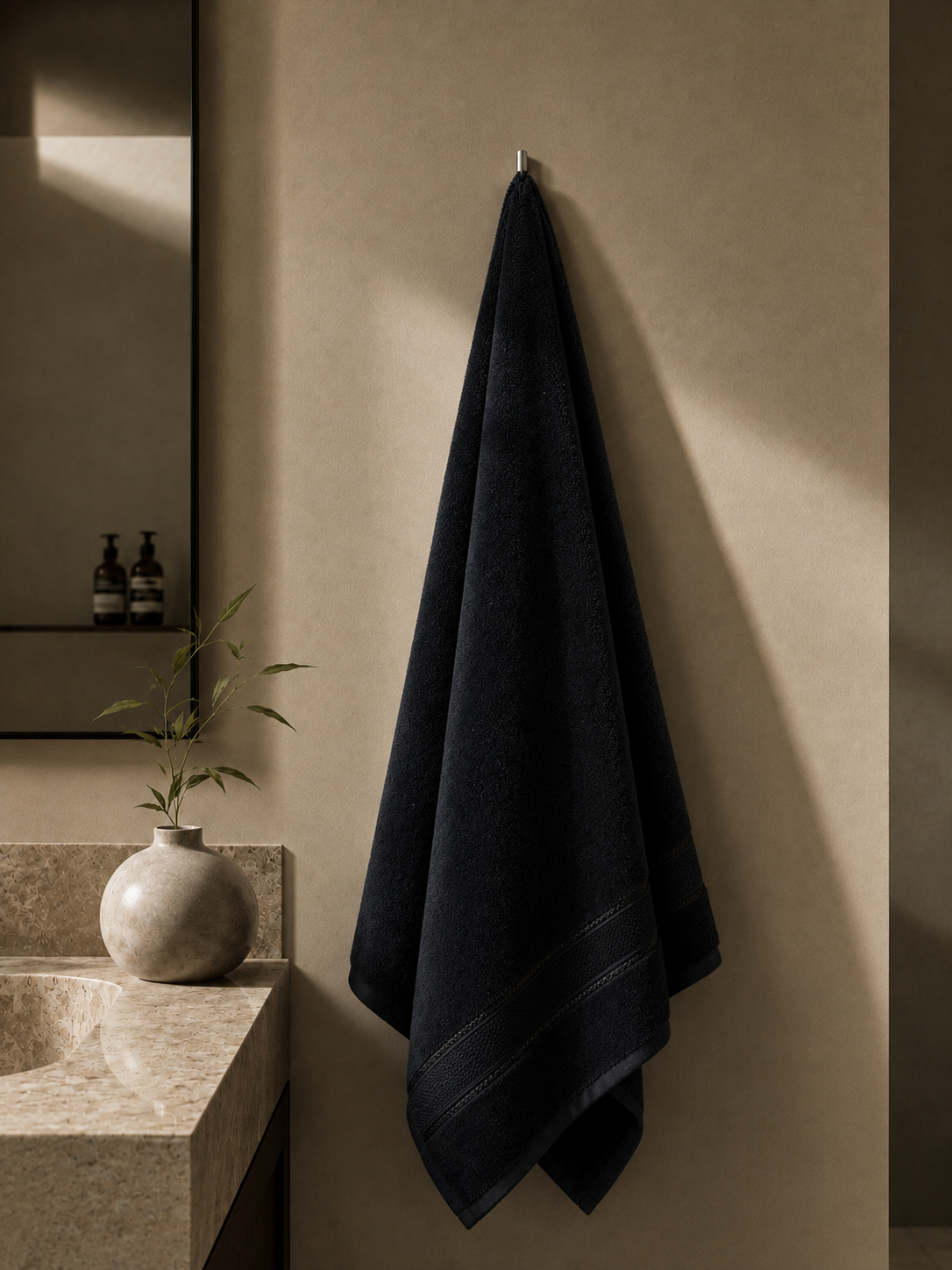 The Aura Towel: Dark Onyx