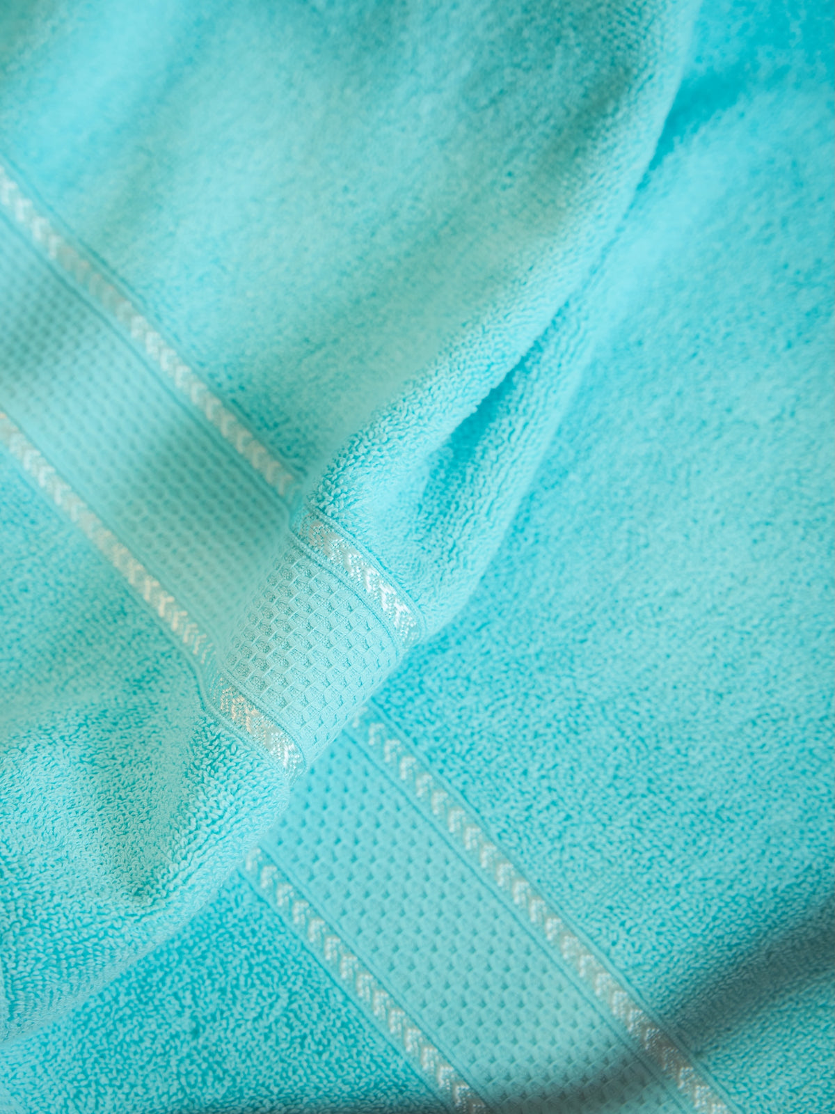 The Aura Hand Towel (Set of 4): Aqua Mist