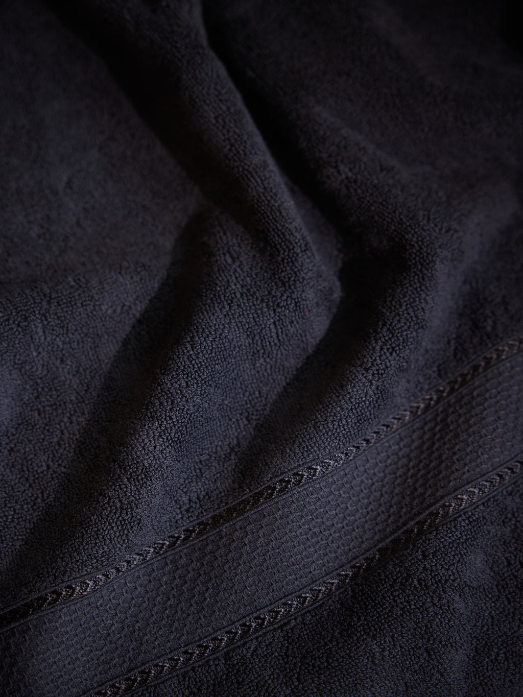 The Aura Ritual Set (Bath + Hand Towel) - Dark Onyx