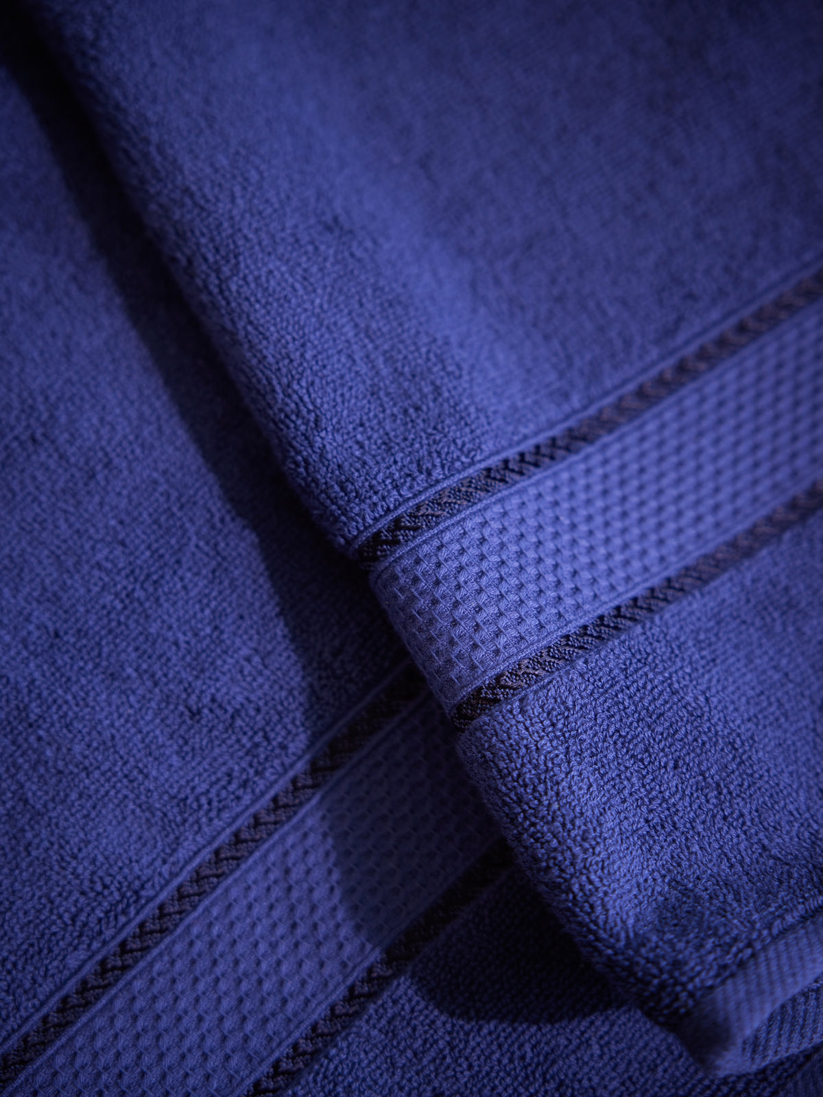 The Aura Hand Towel (Set of 4):  Midnight Navy