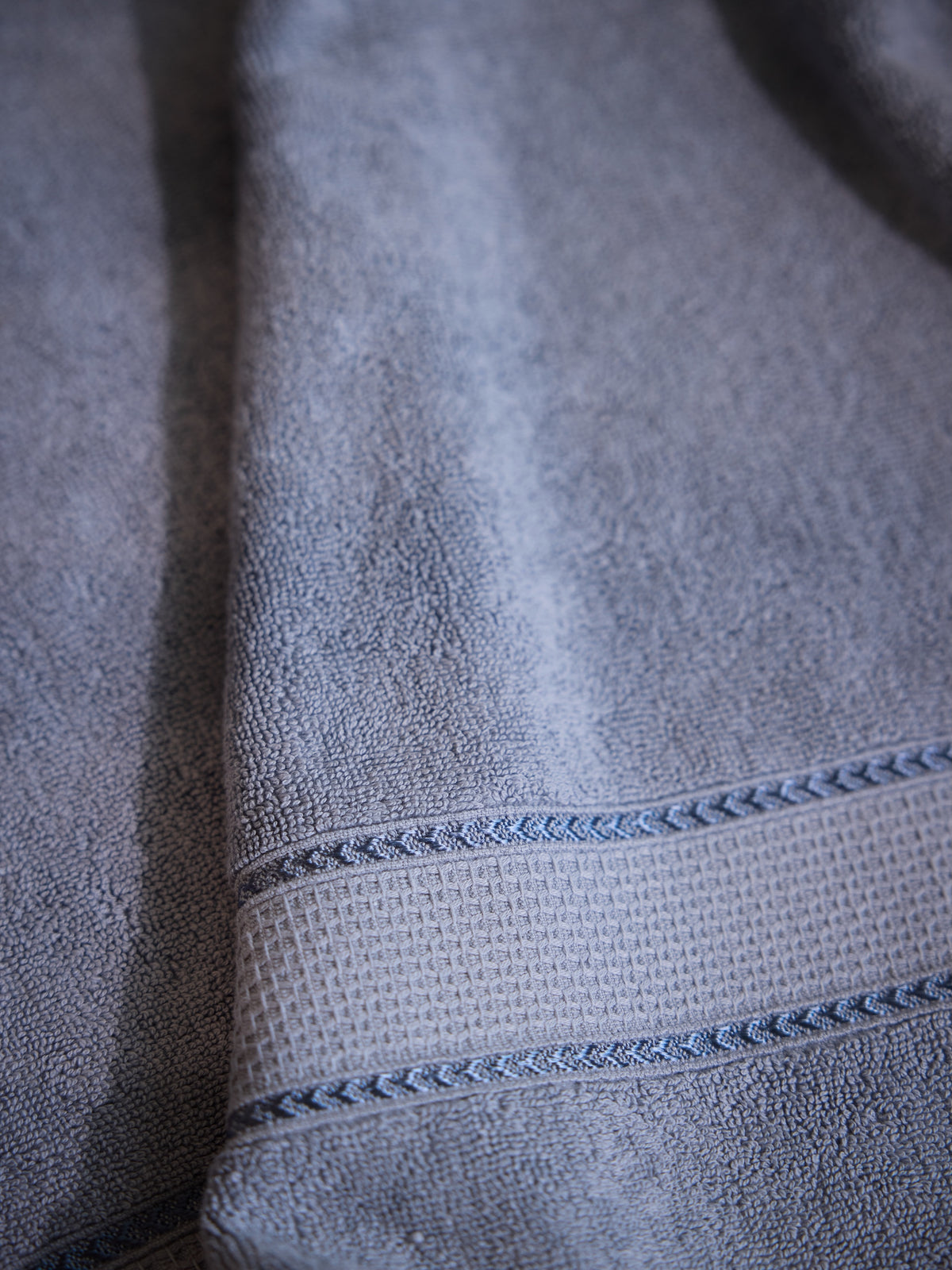 The Aura Hand Towel (Set of 4): Stone Cloud